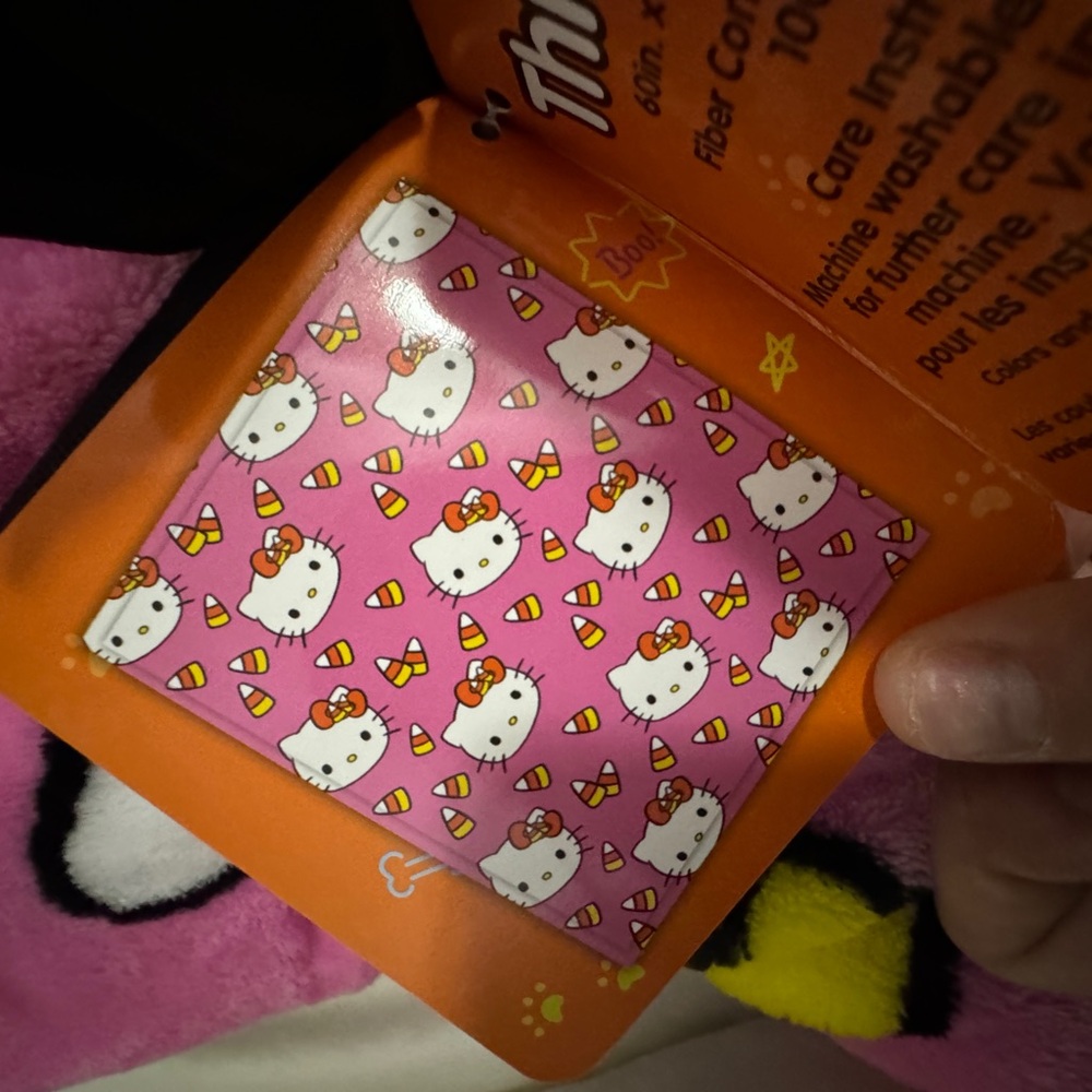 Hello kitty blanket - Picture 4 of 4